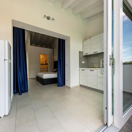 ***villa Prestige**** アパート