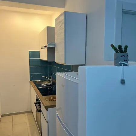 شقة ***villa Prestige**** كابوليفيري